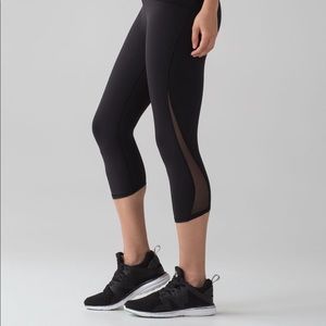 Lululemon train times crop